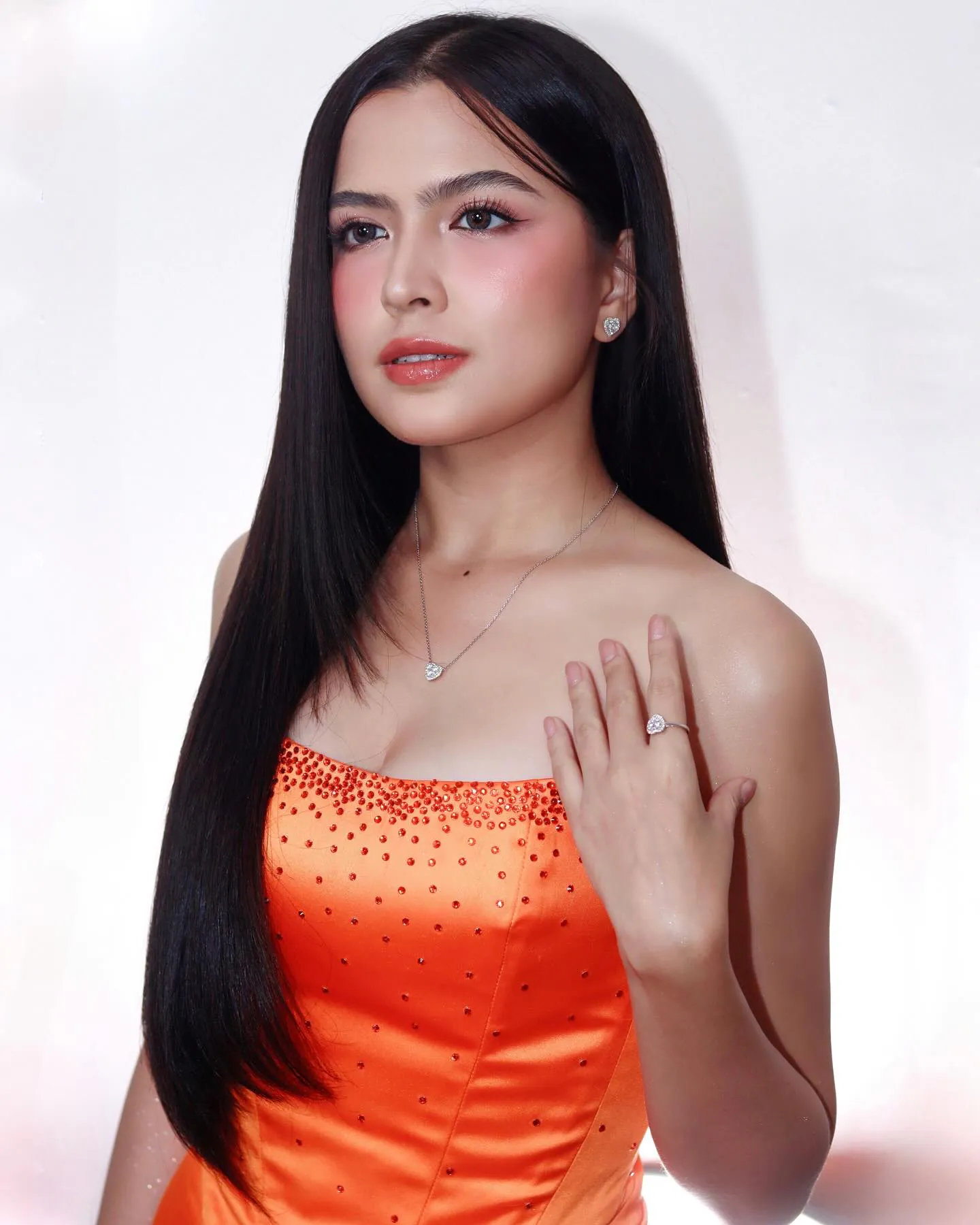 Alexa Ilacad - alexa-ilacad-10.webp